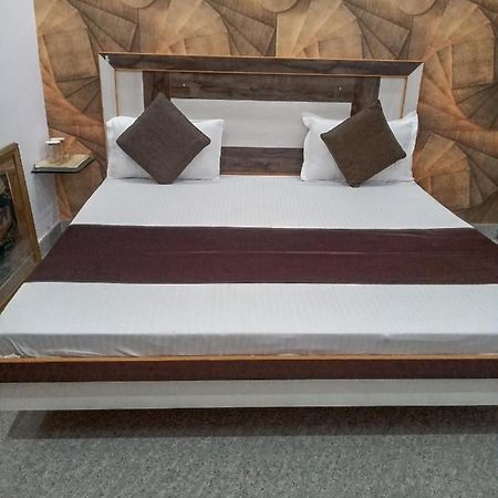 Branded Guest House Jalandhar Exterior photo